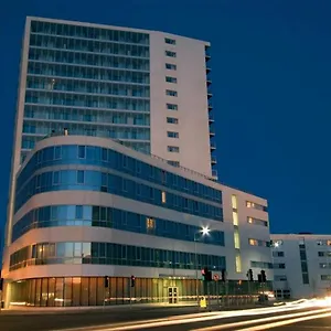 Metro Airport Apartamento