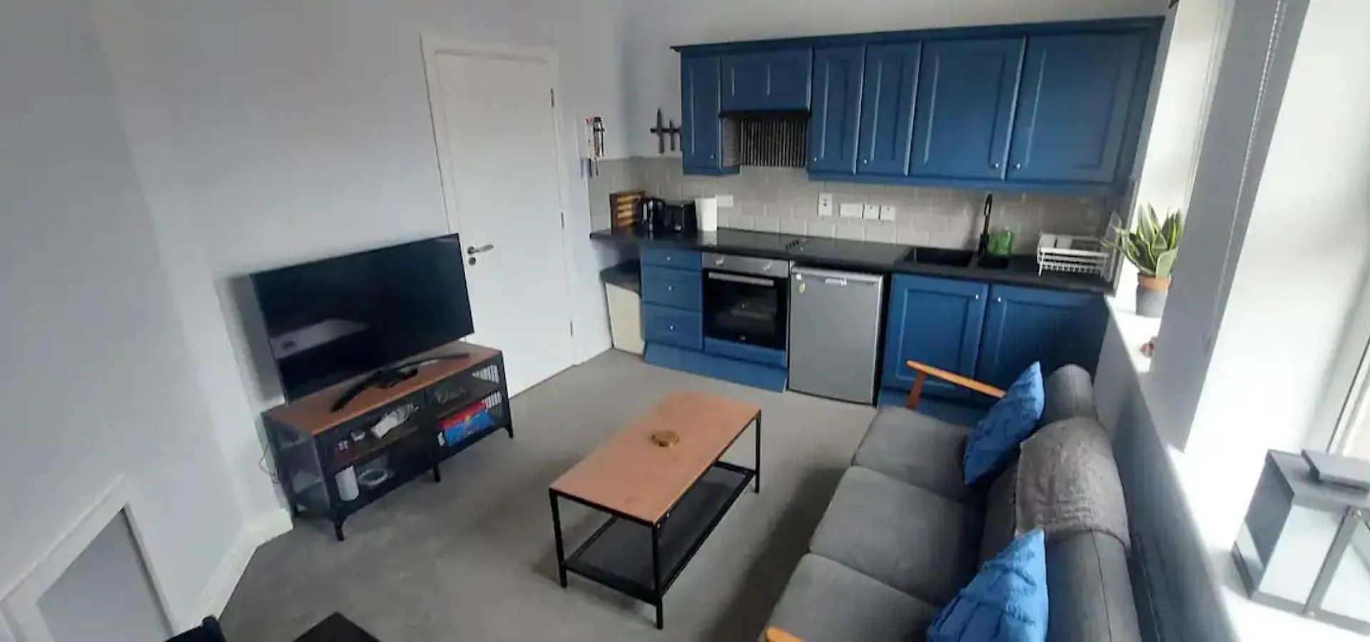 1Bd City Pad Shop & Stroll location